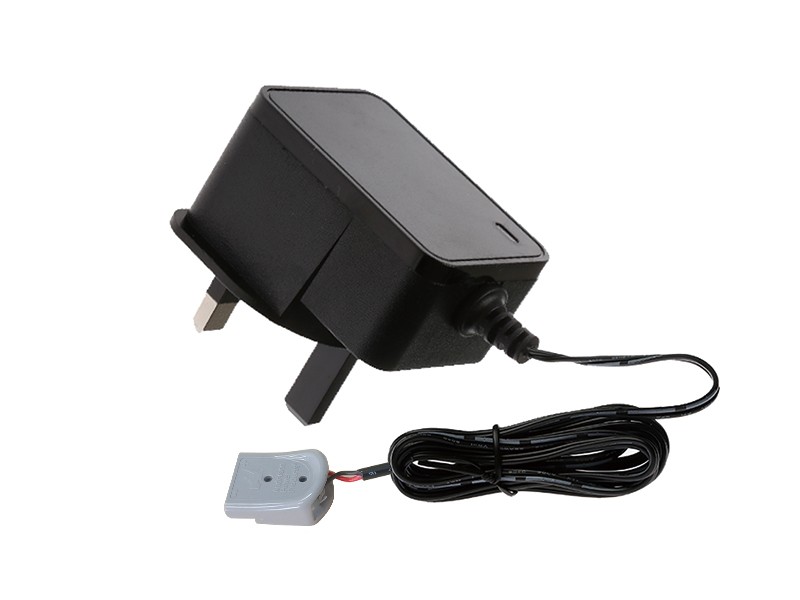 卧式英规UKCA带转灯充电器